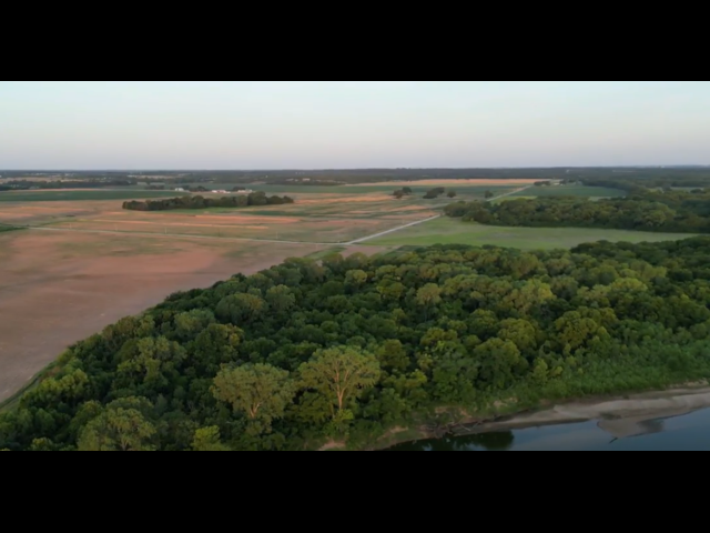 Beautiful hunting property and a Deer Haven. 300 acre Hunting Lease Coop Includes 88 acres on the River - River Coop