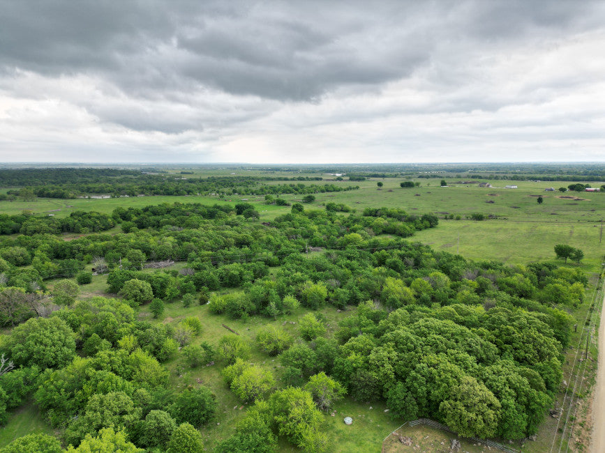560 acres with 8 Ponds and 120 acre Lake in Hughes County - North End