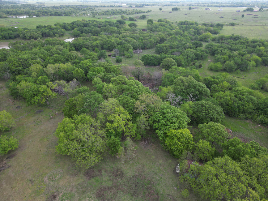 560 acres with 8 Ponds and 120 acre Lake in Hughes County - North End