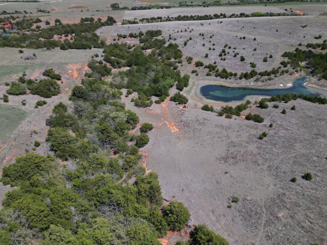 Deer, Hogs, Turkey and fishing on this 160 acre lease in Dewey County - Faust